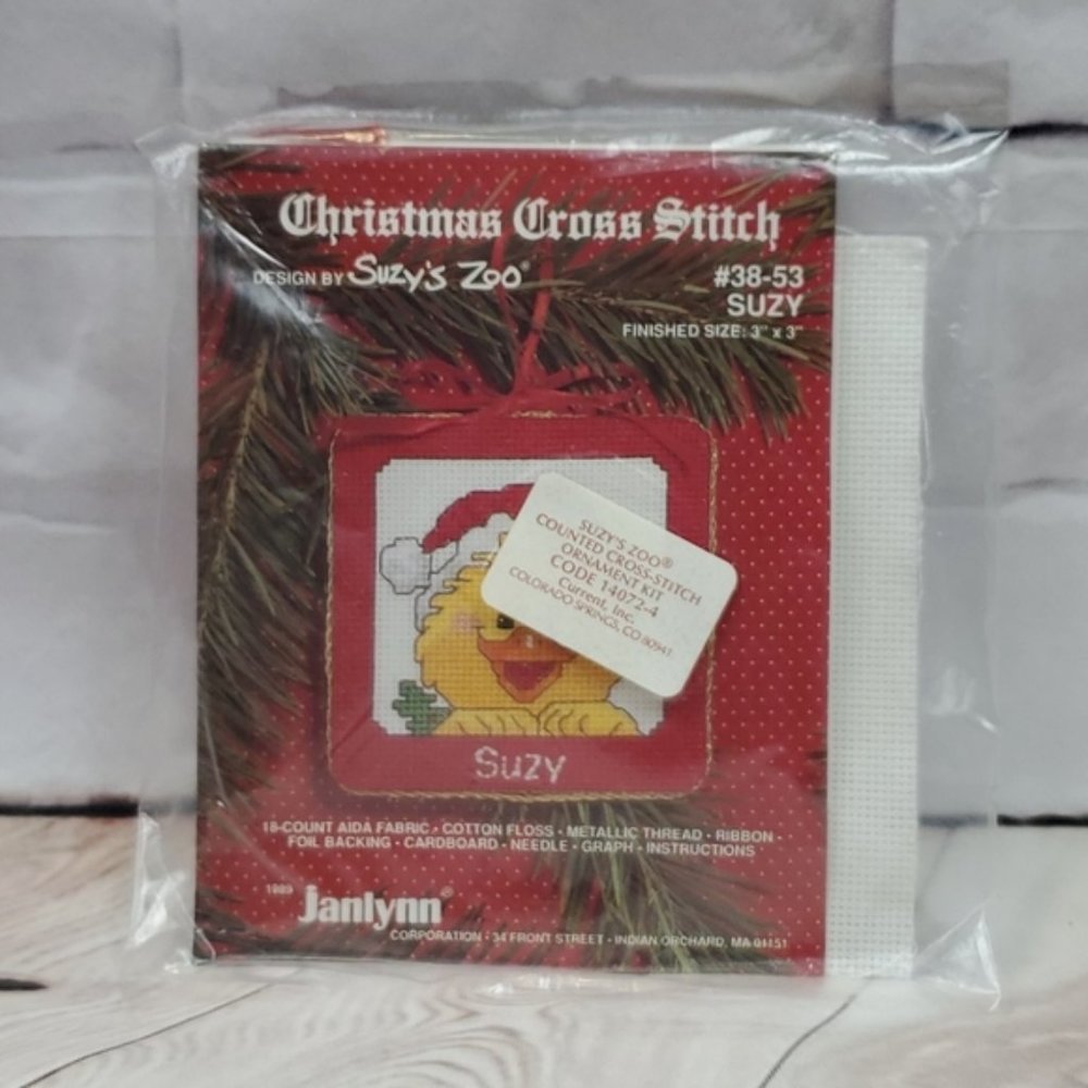 Vintage Suzy's Zoo Christmas Cross Stitch Orn Kit